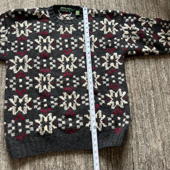 Embassy Row Vintage 90's Handknit 100% Wool Sweater, Size L - Picture 5 of 6